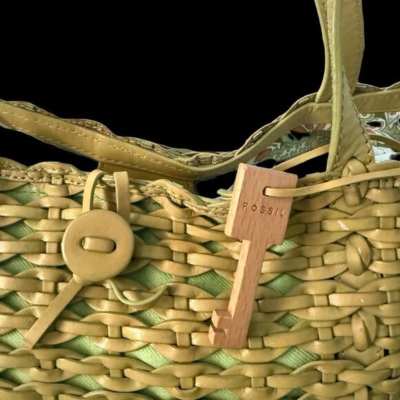 Fossil Green Hobo Bag with Timeless Design - Picture 7 of 7